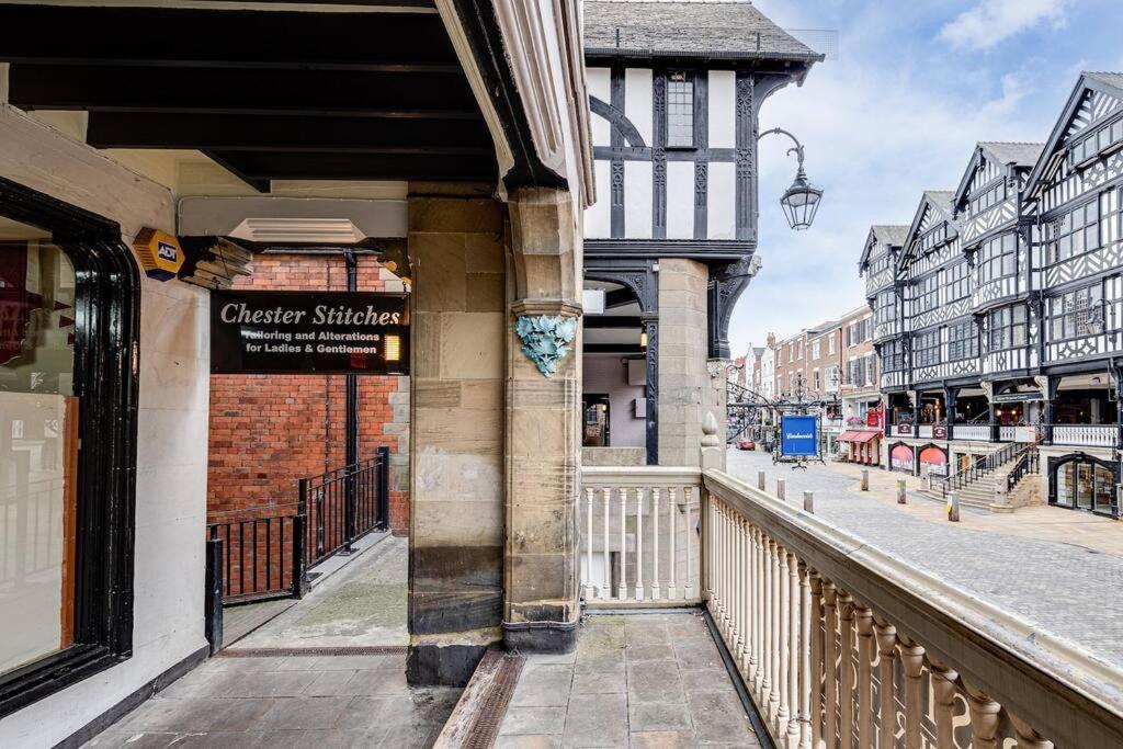 Luxury 2 Bed Apartment In The Heart Of Chester Exterior photo