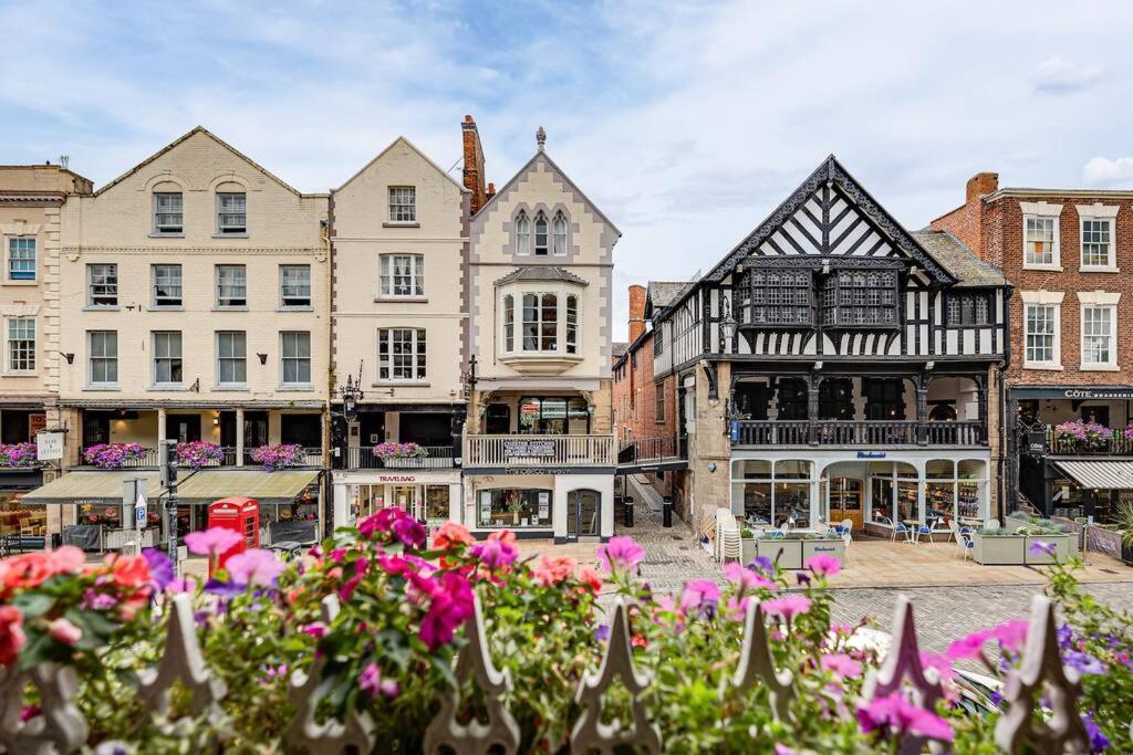 Luxury 2 Bed Apartment In The Heart Of Chester Exterior photo